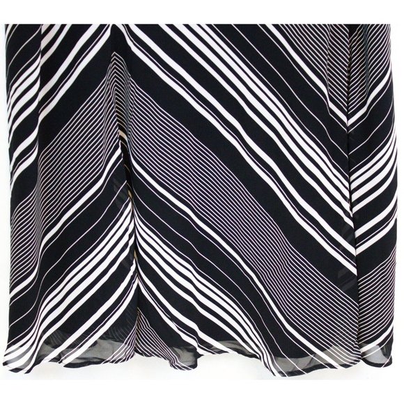 NWT Villager Liz Claiborne Black & White Striped Chevron Maxi Long Skirt Size 18 - Picture 5 of 15